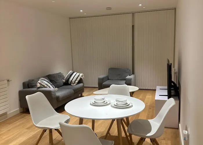 Simply Lux Apartment